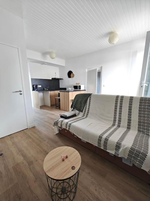T2 A Proximite Des Commerces - 1 A 4 Pers - * Langon (Gironde)