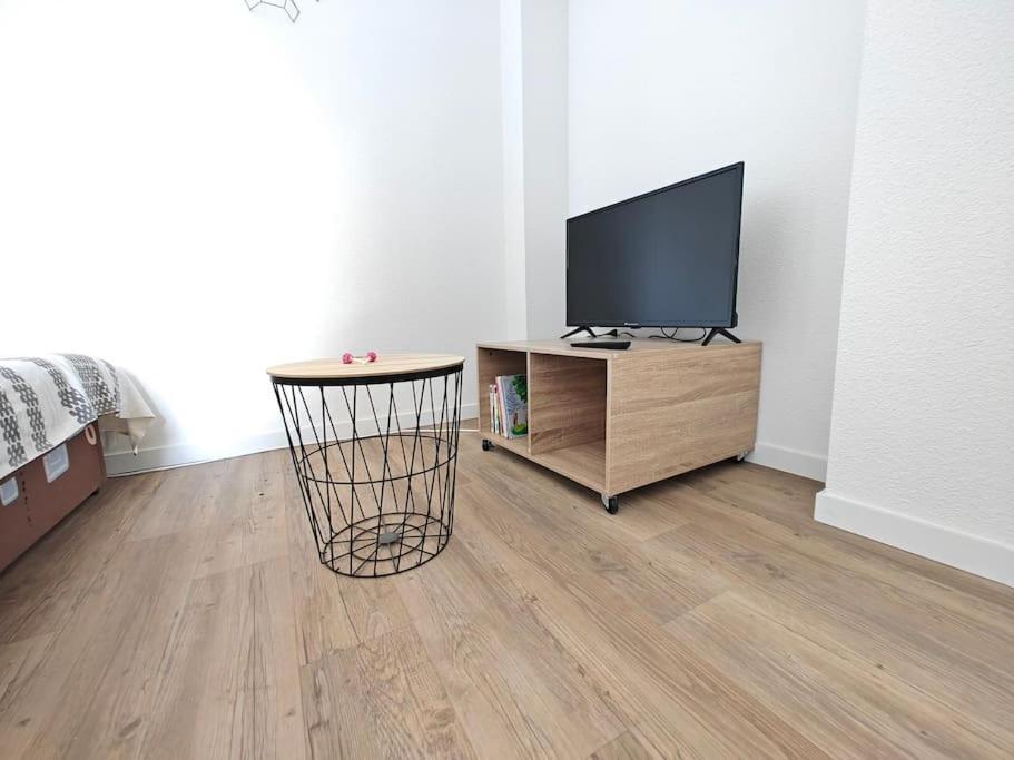 Apartment T2 A Proximite Des Commerces - 1 A 4 Pers - Langon (Gironde)
